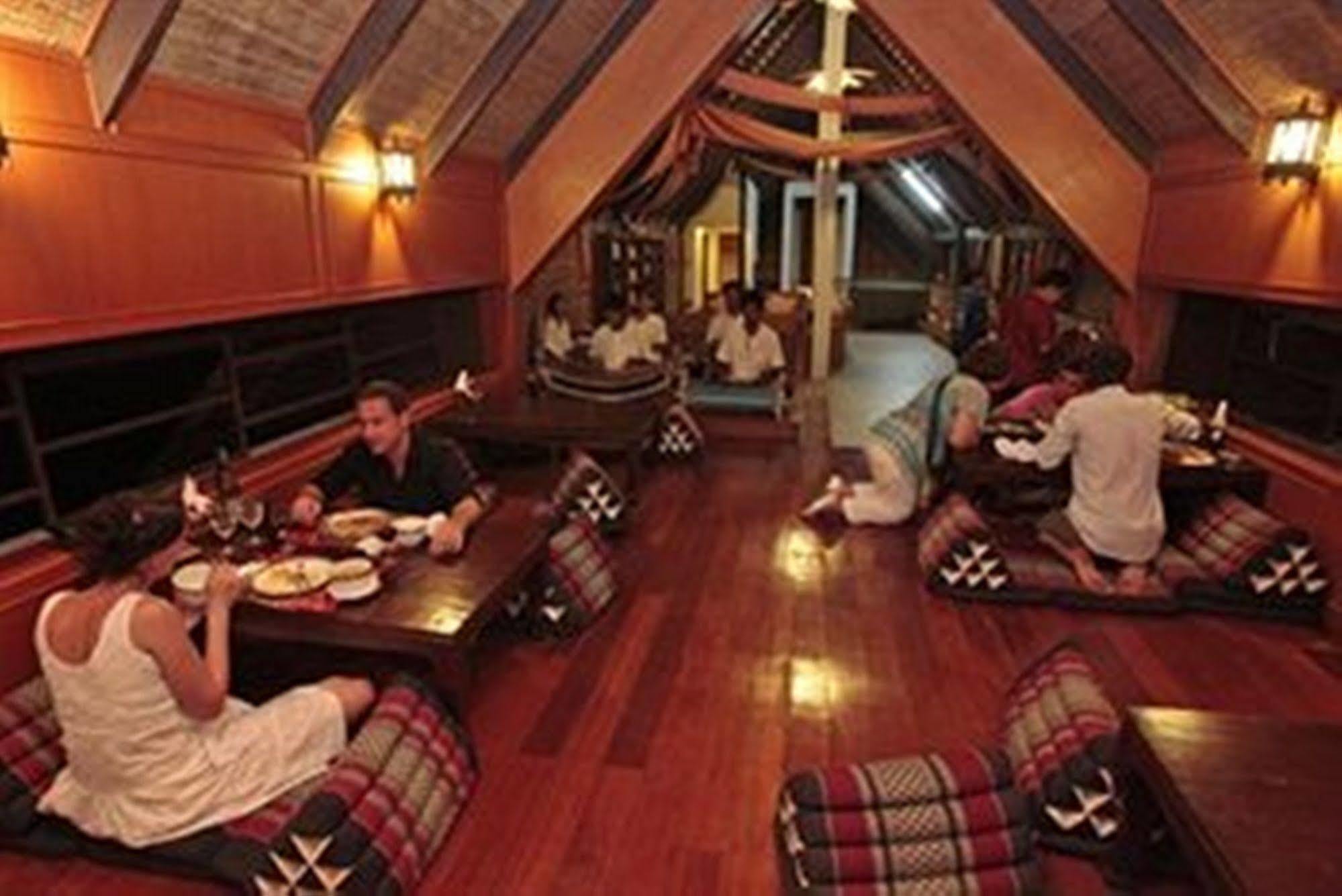 Coral Hotel Bangsaphan Bang Saphan Esterno foto